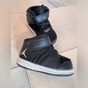 Boys' Jordan 1 Flight 4 Premium GS Sneakers